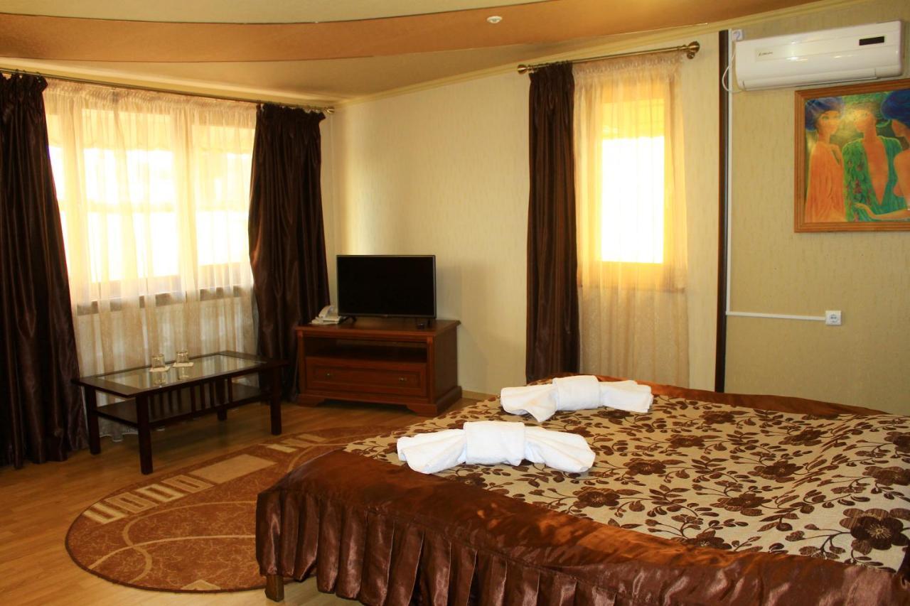 Argo Hotel Liov Exterior foto