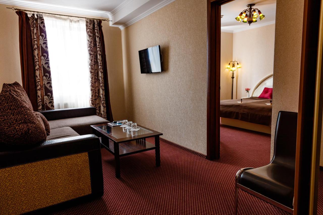 Argo Hotel Liov Exterior foto